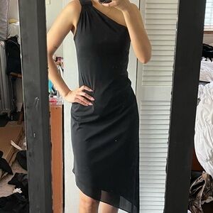Vintage Laundry by Shelli Segal One Shoulder Asymmetric Black midi dress